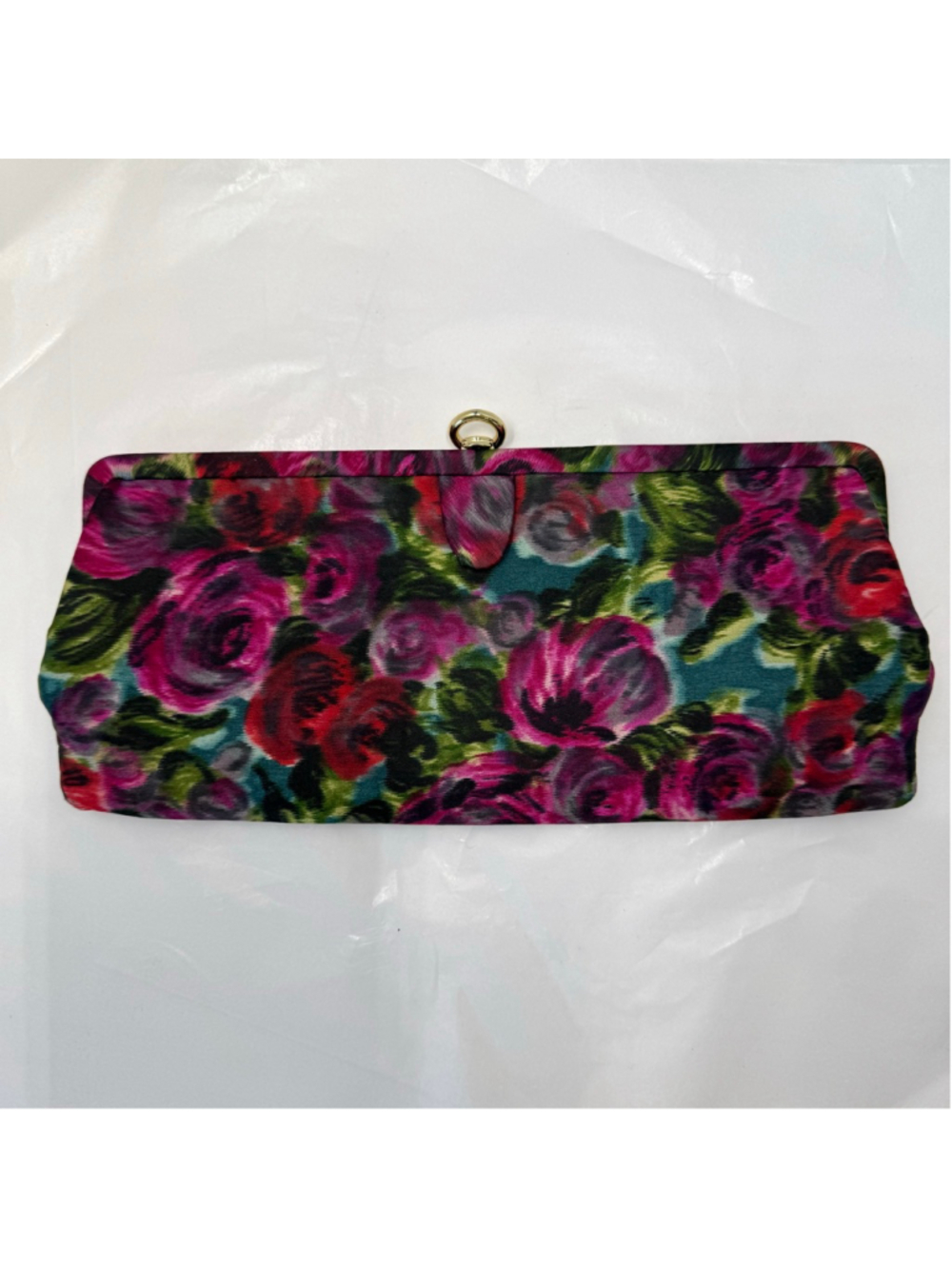 Vintage 60s Clutch Floral Fabric
Lined Gold Tone Clasp. Rectangular Medium